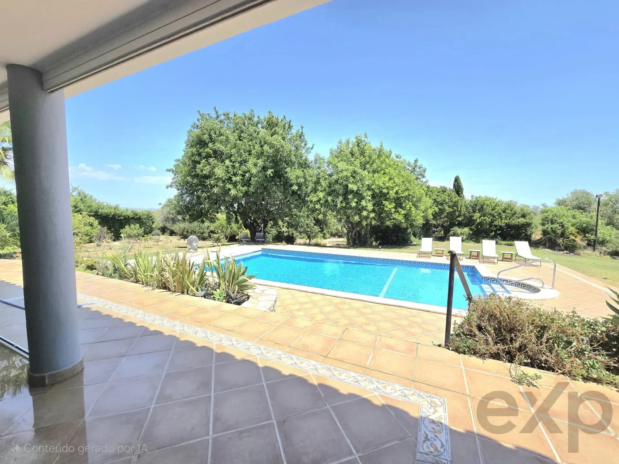 Three-bedroom villa with two-bedroom annexe, pool and countryside views in Carvoeiro