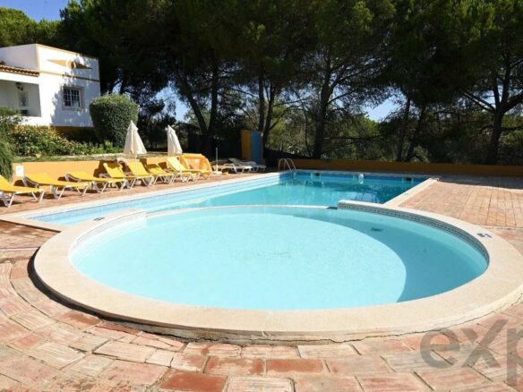 Boutiquehotel met uitbreidingsgrond bij Albufeira