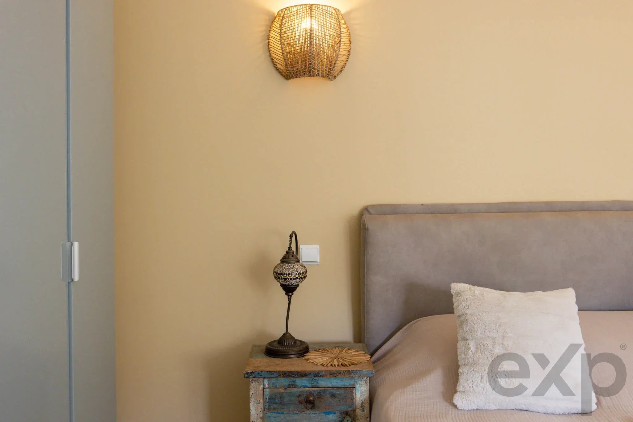 Single-Storey 3 Bed Villa, Pool and Sea-View Roof, Luz