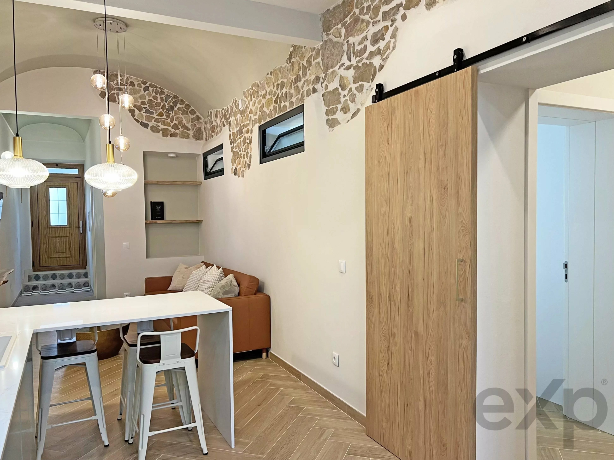 Investment Opportunity: Property with an Annual Income of €22,000 in Fuseta