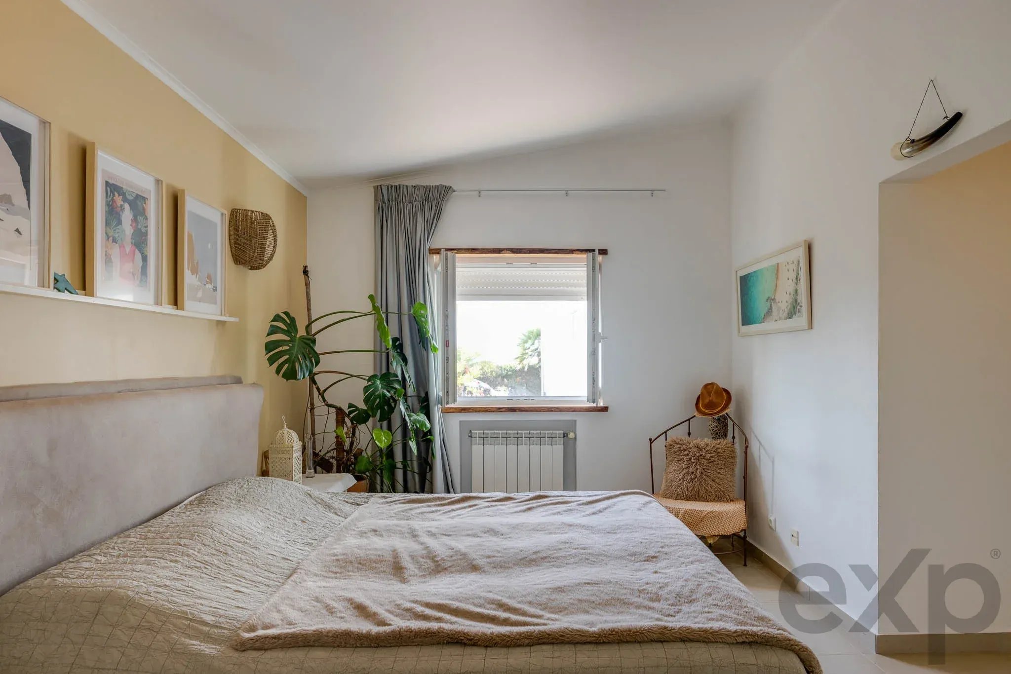 Single-Storey 3 Bed Villa, Pool and Sea-View Roof, Luz