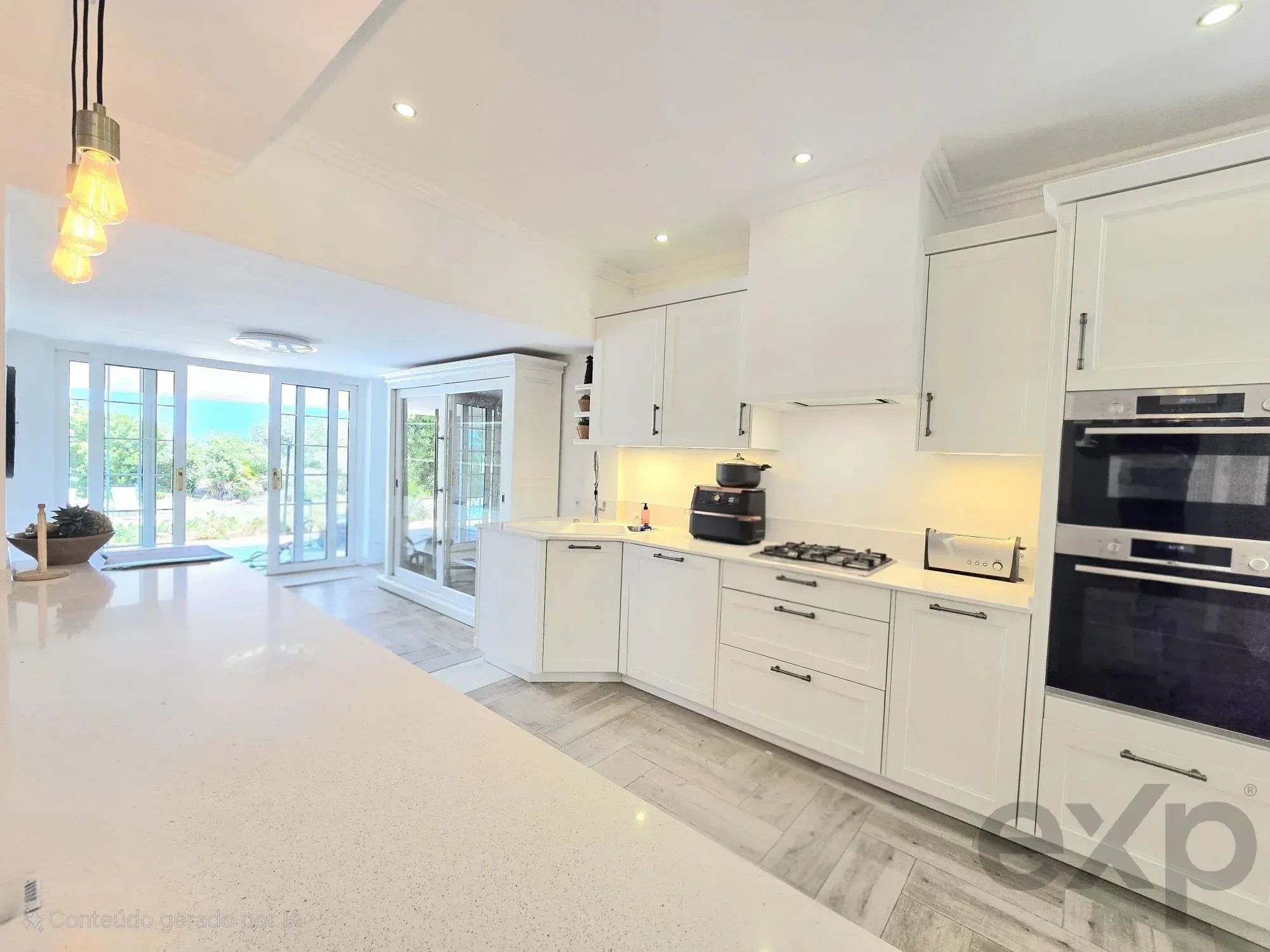 Three-bedroom villa with two-bedroom annexe, pool and countryside views in Carvoeiro