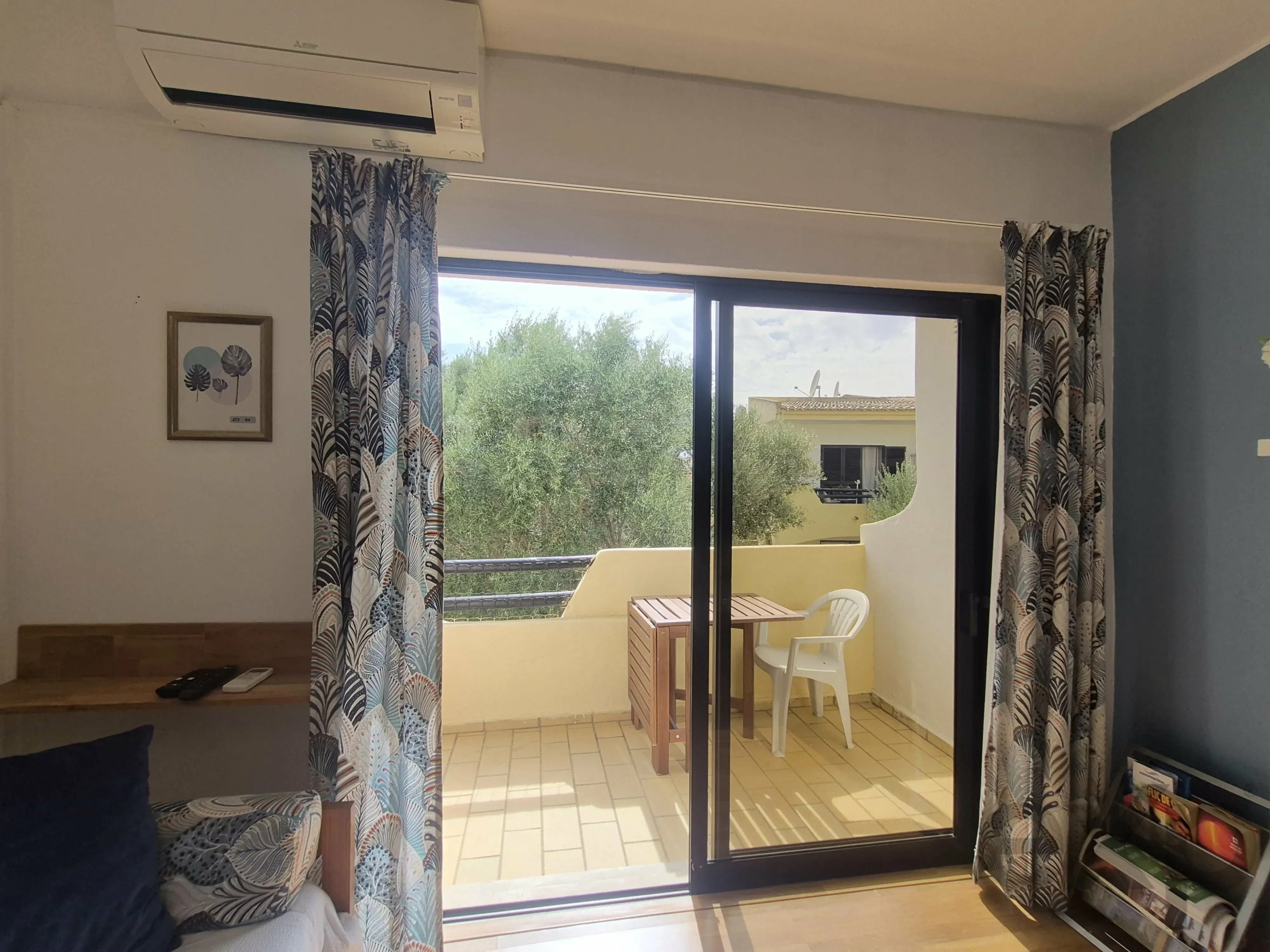 Bright south-facing one-bedroom apartment with balcony - Alvor