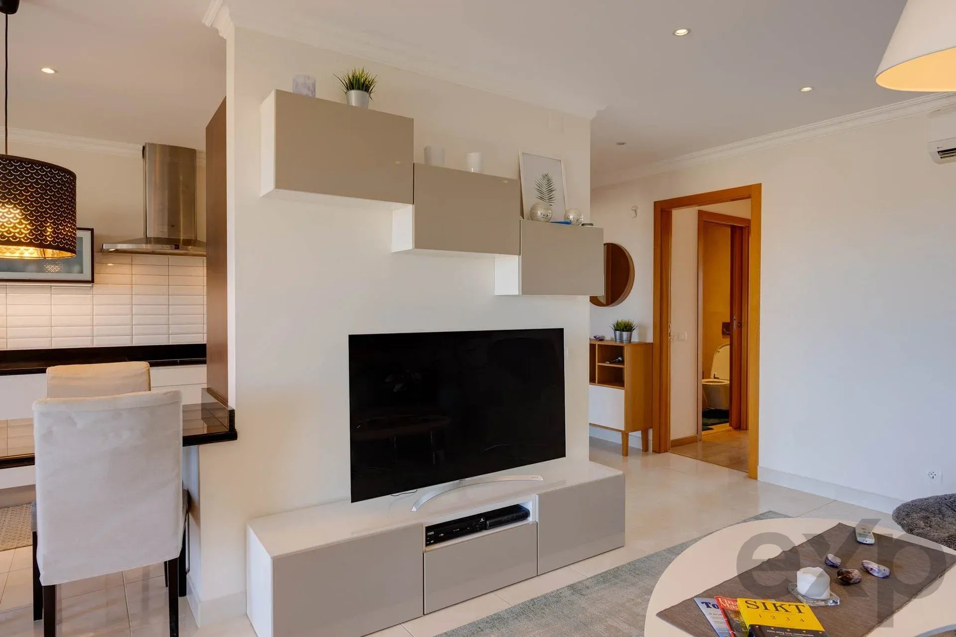 2-Bed with Private Rooftop & Indoor Pool, Lagos