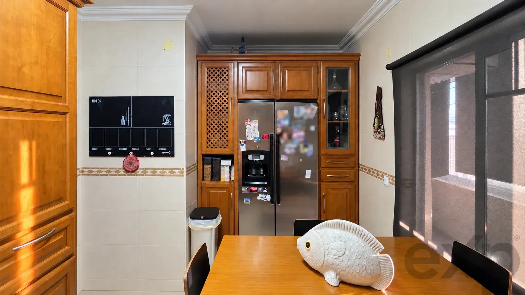 Bright three-bedroom apartment with two bathrooms in a central location