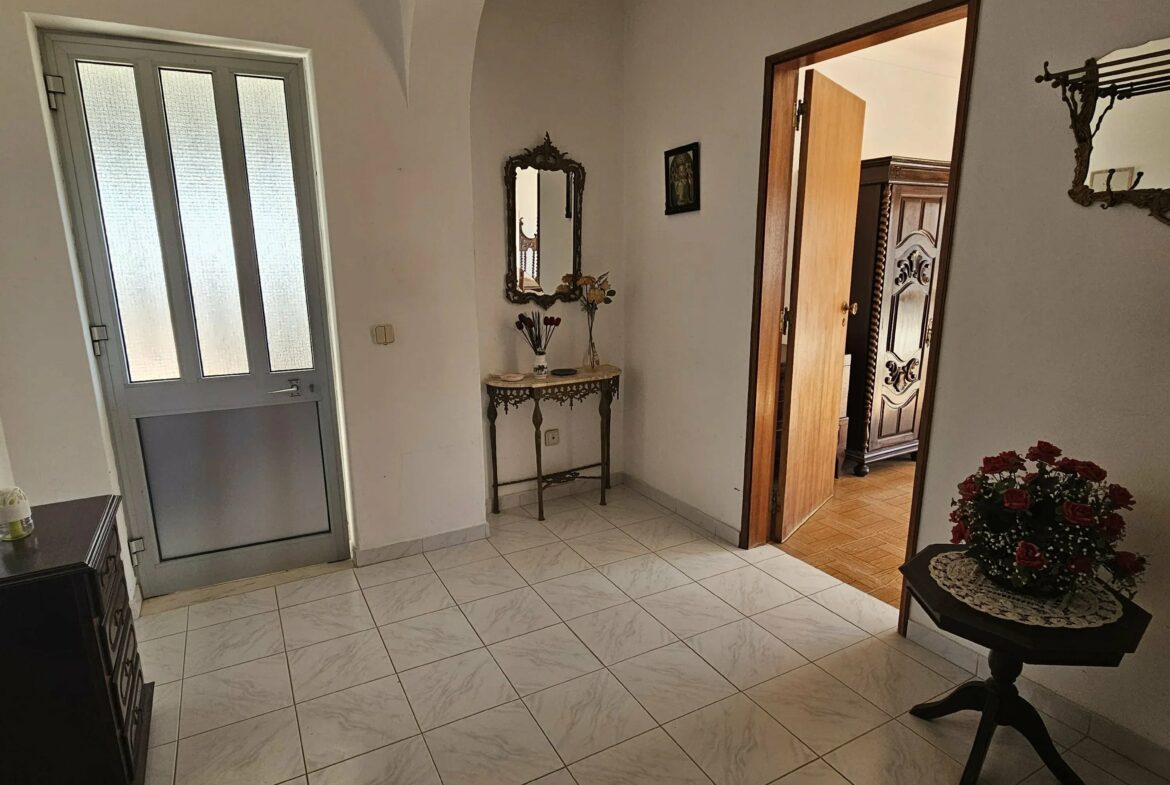 Two-Family House in Ferragudo - Charm, Space and Potential, photo 37