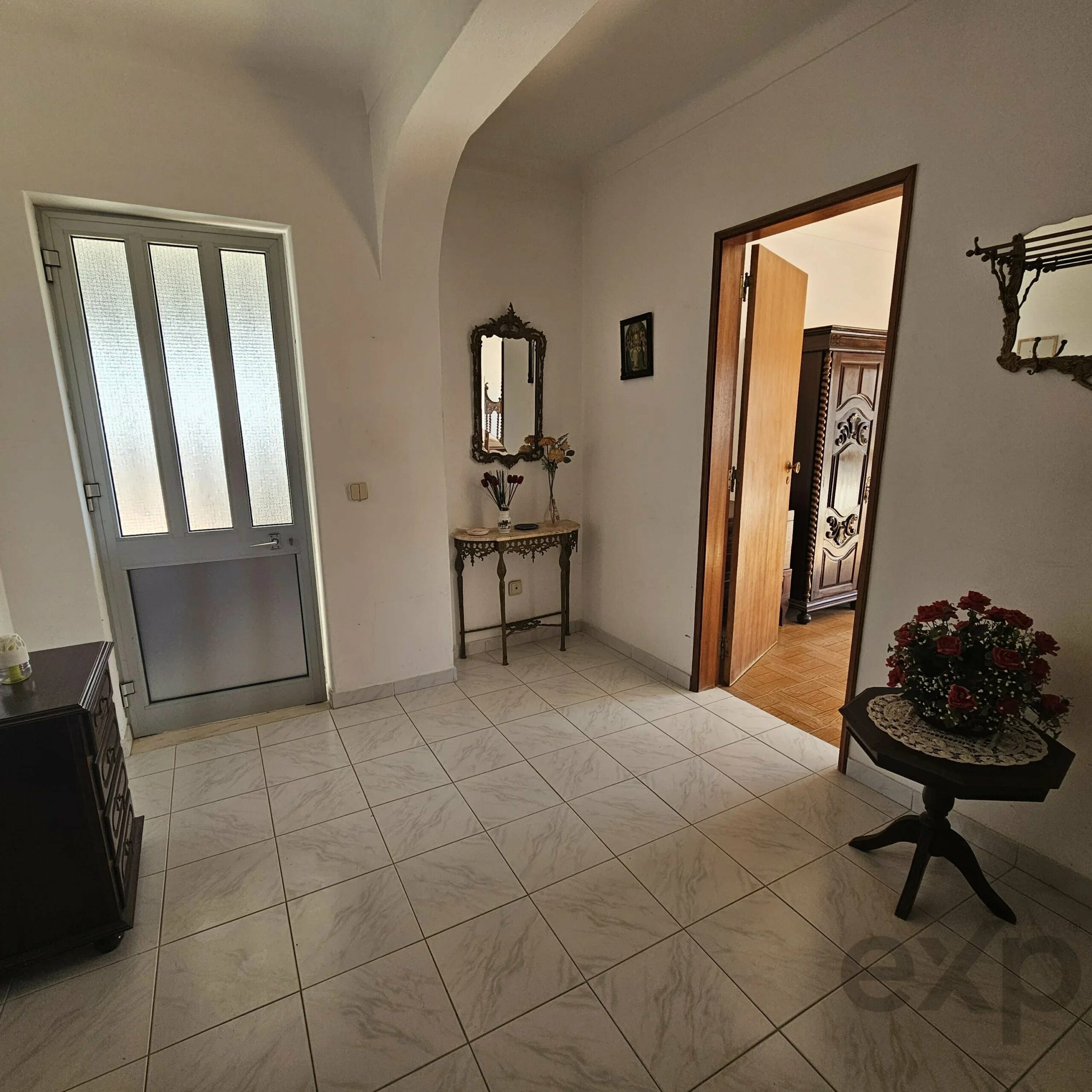 Two-Family House in Ferragudo - Charm, Space and Potential