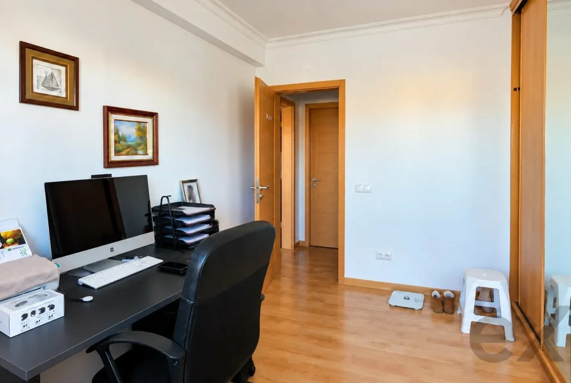Bright three-bedroom apartment with two bathrooms in a central location, photo 16