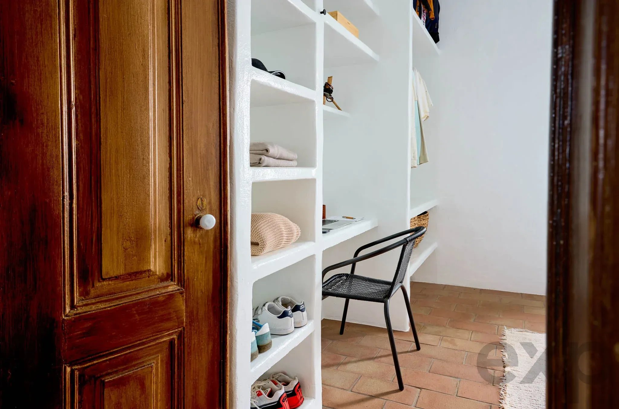 Renovated Village Townhouse with Rooftop Plunge Pool and Studio, near Silves