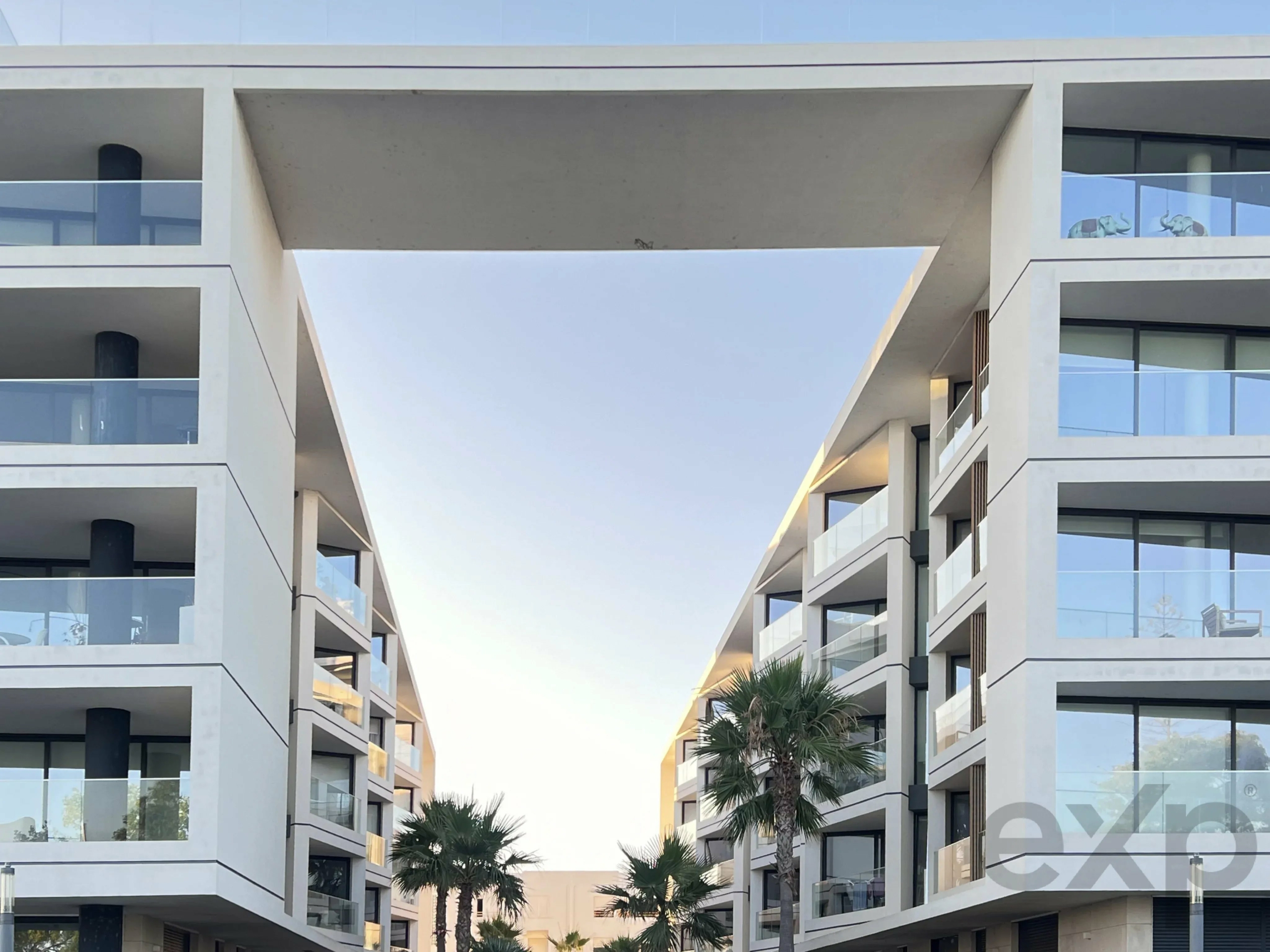 A Prime Location Sea View Property in the Heart of Olhão
