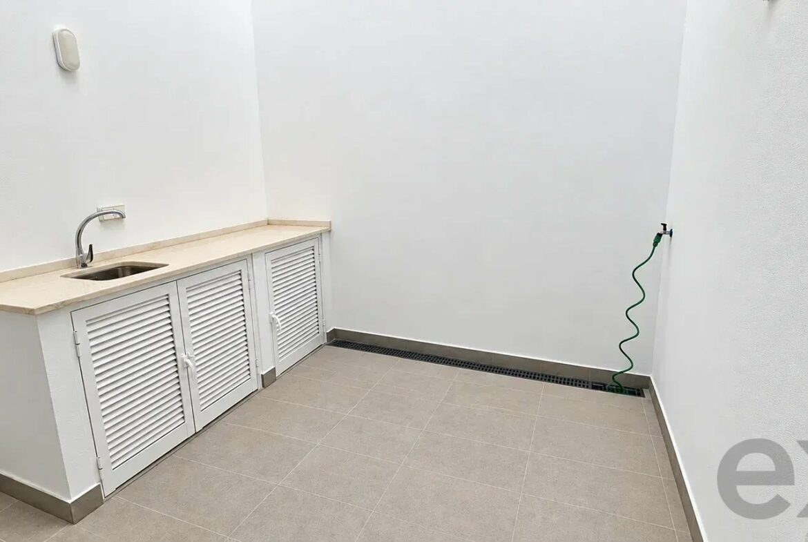 Maison jumelée T4 neuve au cœur du centre-ville d’Olhão, photo 11