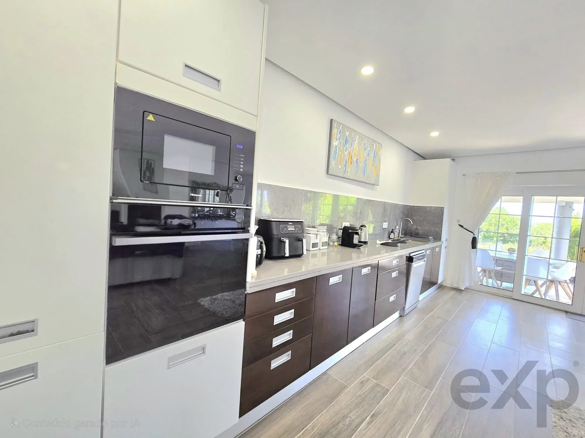 Three-bedroom villa with two-bedroom annexe, pool and countryside views in Carvoeiro