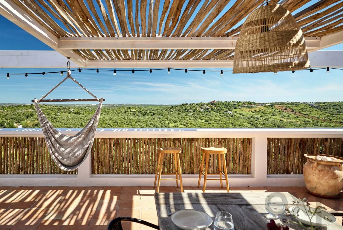 Renovated Village Townhouse with Rooftop Plunge Pool and Studio, near Silves, photo 1