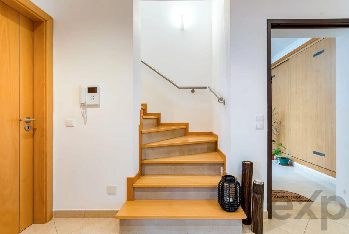 Contemporary 4-Bedroom Duplex with Terraces and Sea Views | Quinta da Foz, Tavira, photo 18