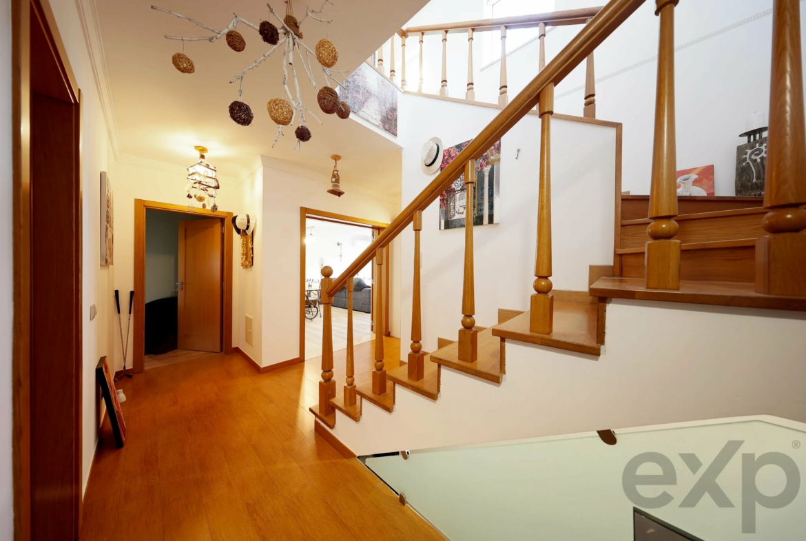 Elegant 3-bedroom semi-detached house with terraces. double garage and swimming pool - 300m from the new golf course and 1 km from the beaches of Ferragudo., photo 7