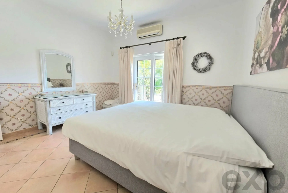 Three-bedroom villa with two-bedroom annexe, pool and countryside views in Carvoeiro, photo 103