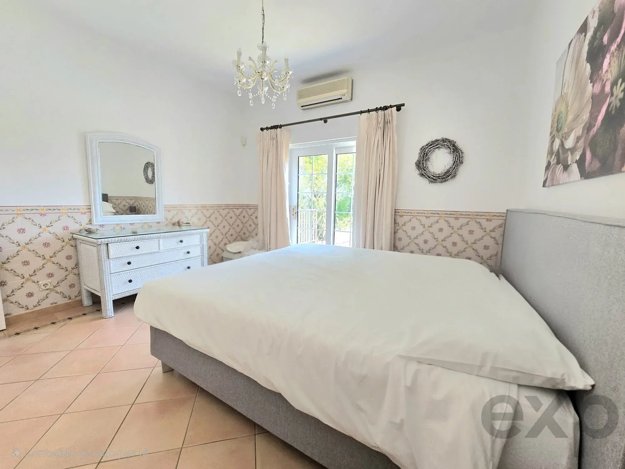 Three-bedroom villa with two-bedroom annexe, pool and countryside views in Carvoeiro