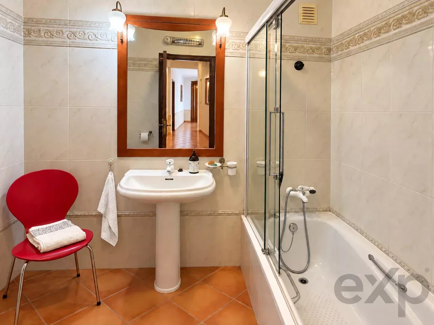 4-Bedroom Villa - Charm and Terraces with Views over the Ria Formosa