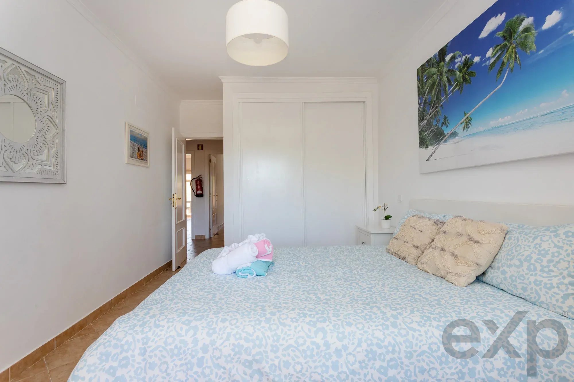 T2-appartement met terrassen, 2 zwembaden, natuurzicht en AL-licentie voor beleggers