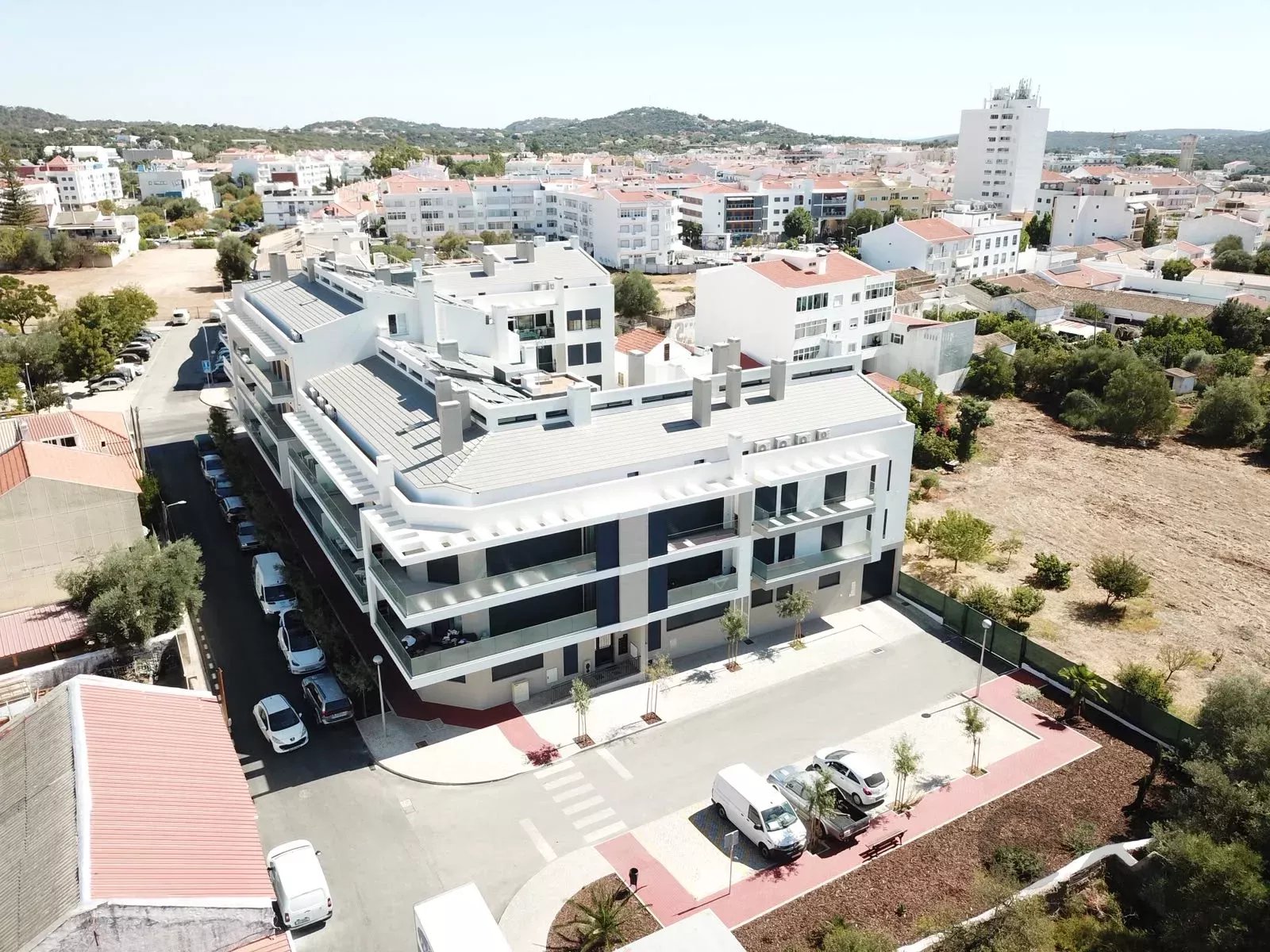 Semi-New 2-Bedroom Apartment in São Brás de Alportel - Faro - Algarve