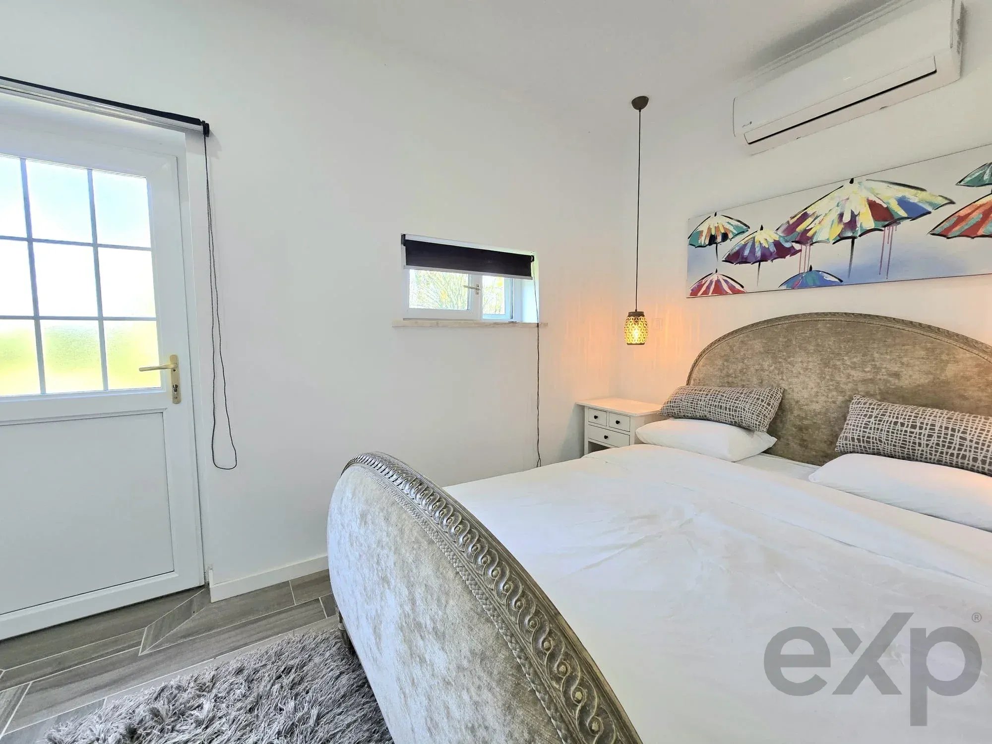 Three-bedroom villa with two-bedroom annexe, pool and countryside views in Carvoeiro