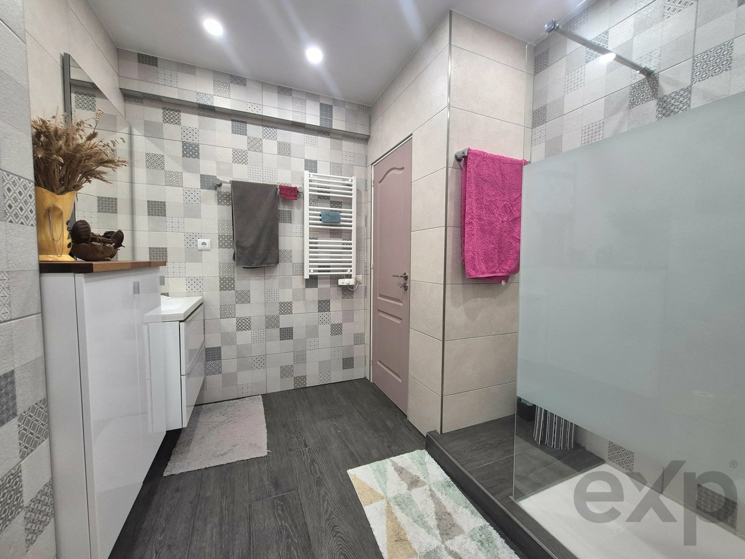 Fully renovated and furnished one-bedroom apartment in Alvor