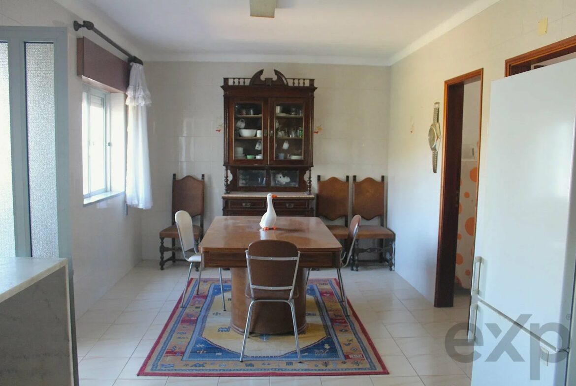 Two-Family House in Ferragudo - Charm, Space and Potential, photo 48