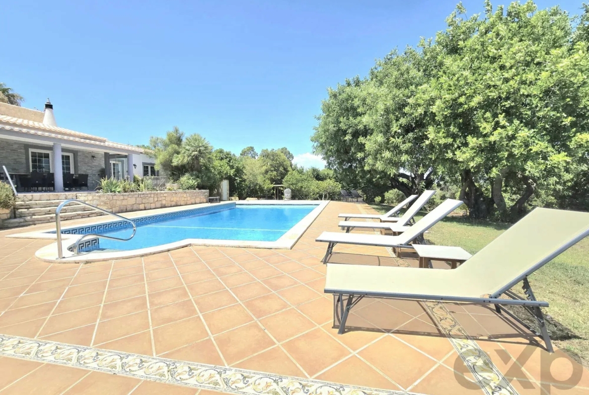 Three-bedroom villa with two-bedroom annexe, pool and countryside views in Carvoeiro, photo 10