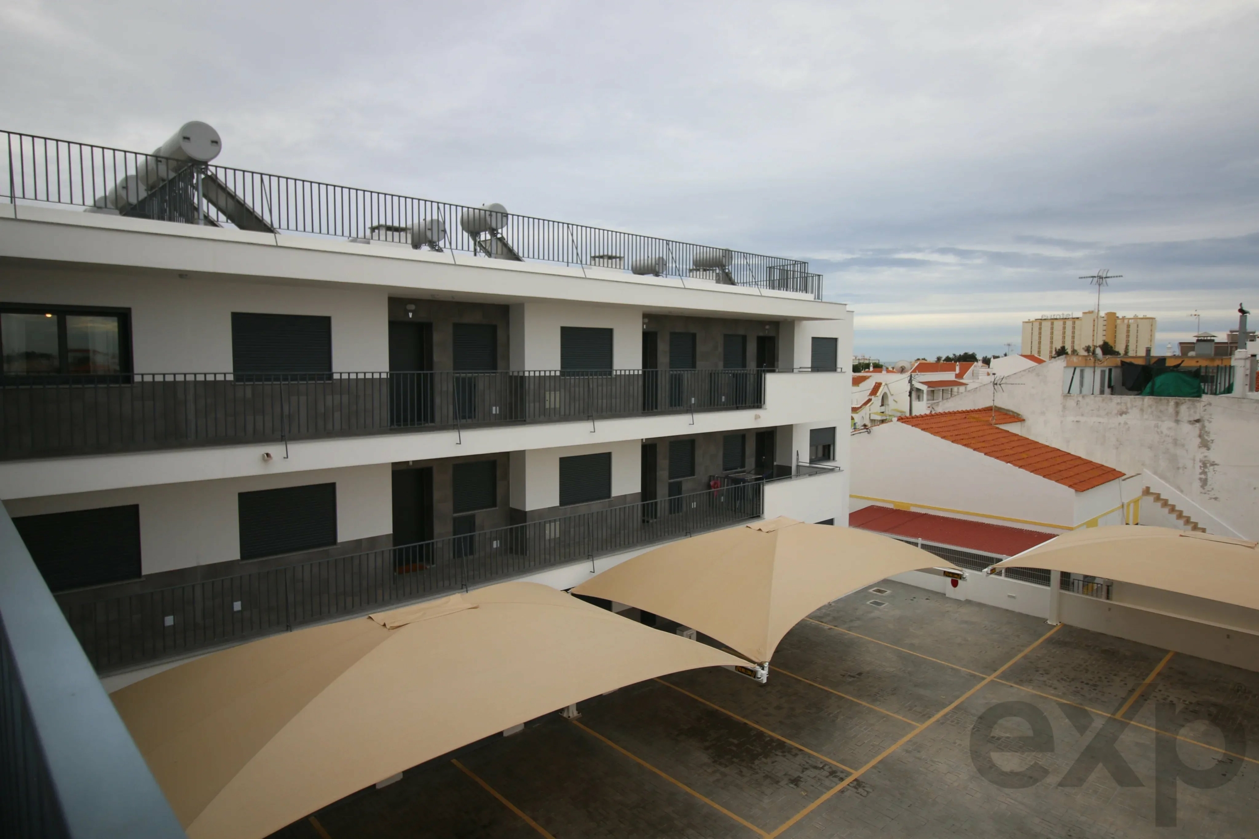 Apartamento de dois quartos para arrendar