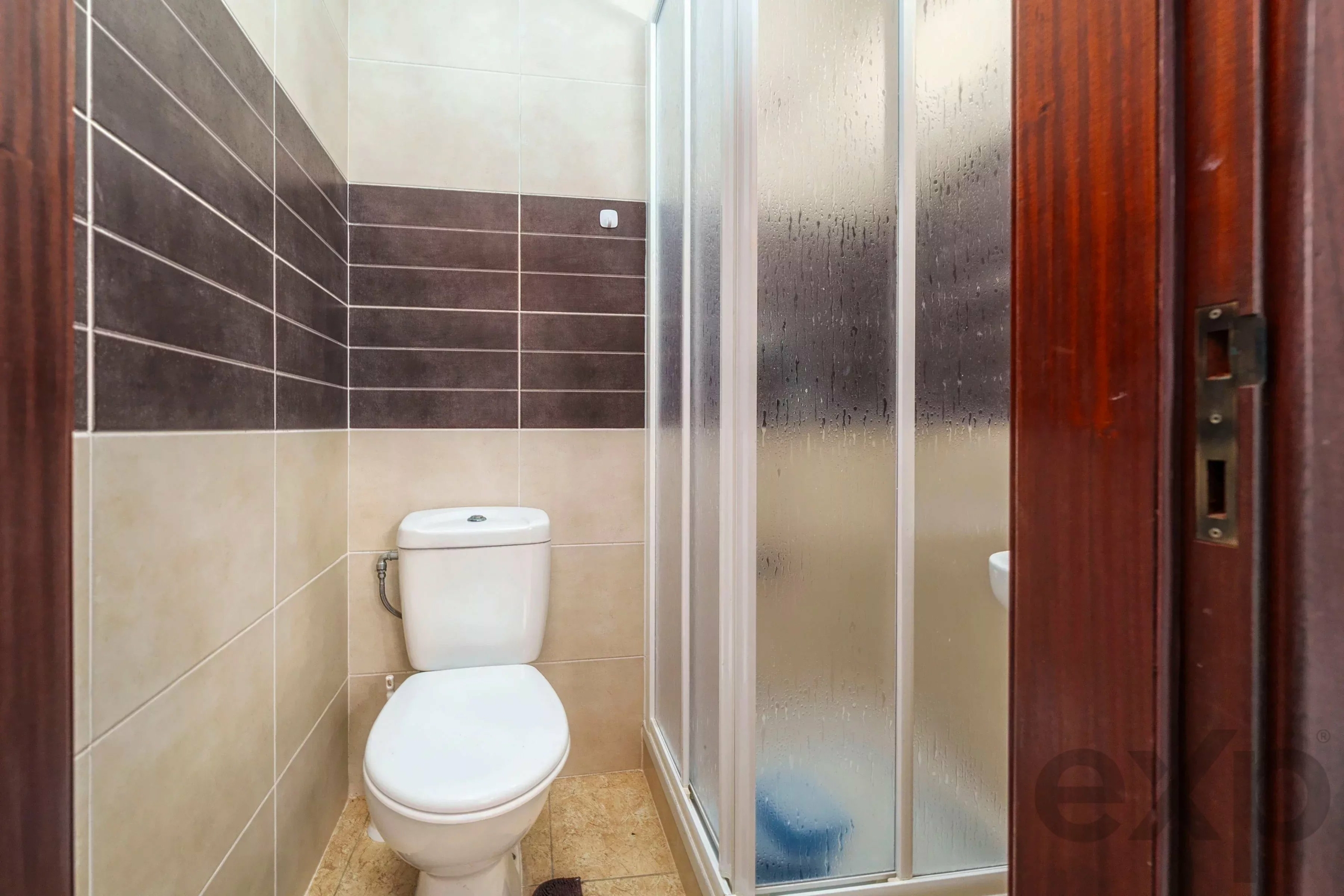 A one-bedroom plus one flat with a spacious terrace in the heart of Olhão’s city centre