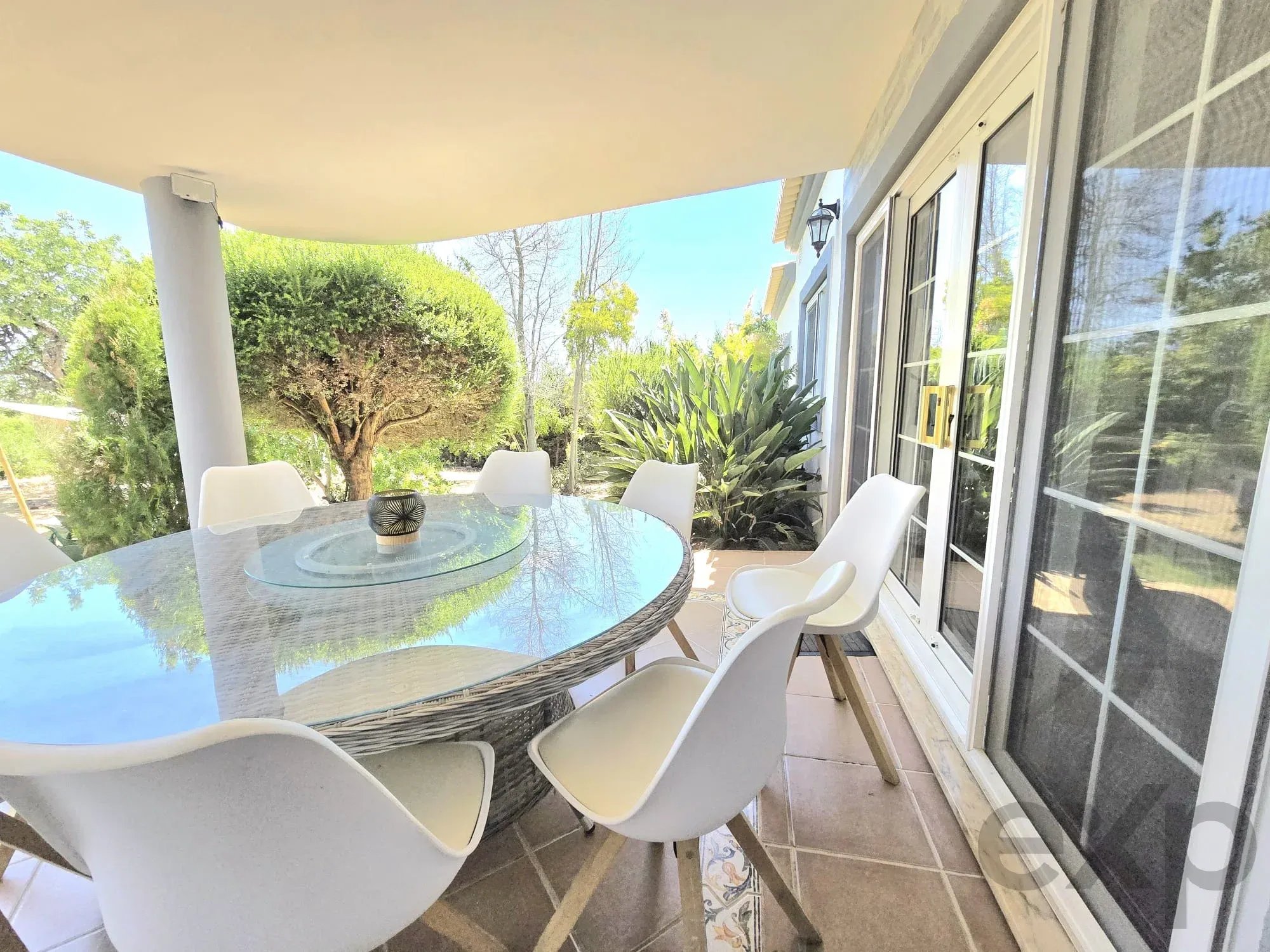 Three-bedroom villa with two-bedroom annexe, pool and countryside views in Carvoeiro
