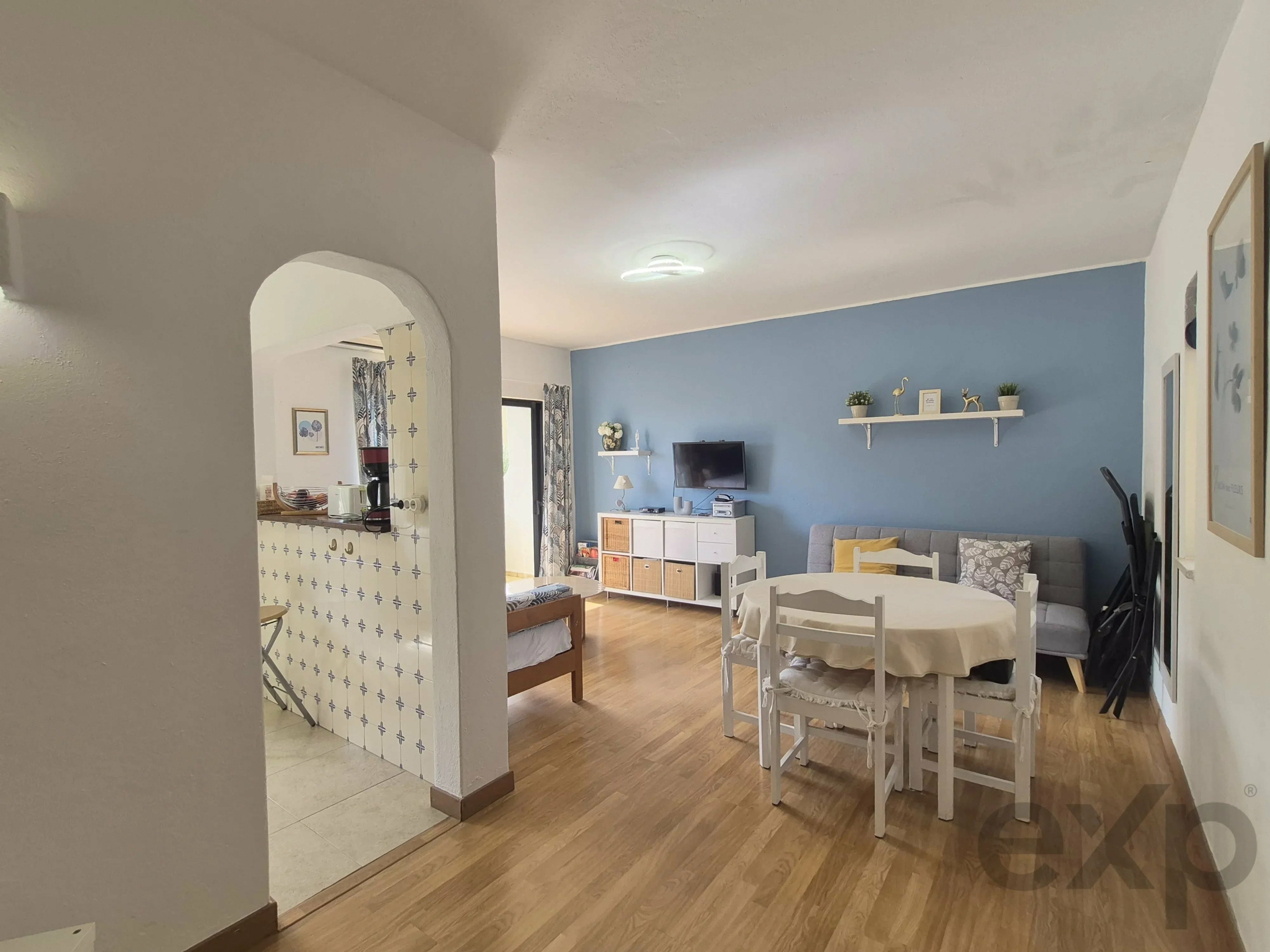 Bright south-facing one-bedroom apartment with balcony - Alvor