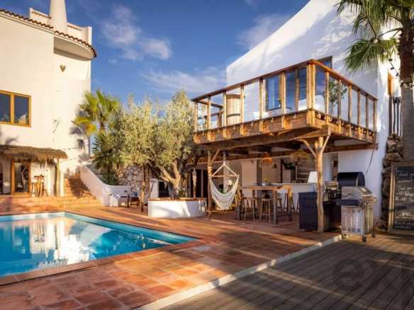 Riverside Quinta near Silves with AL Licence, 8 Suites and Heated Pool