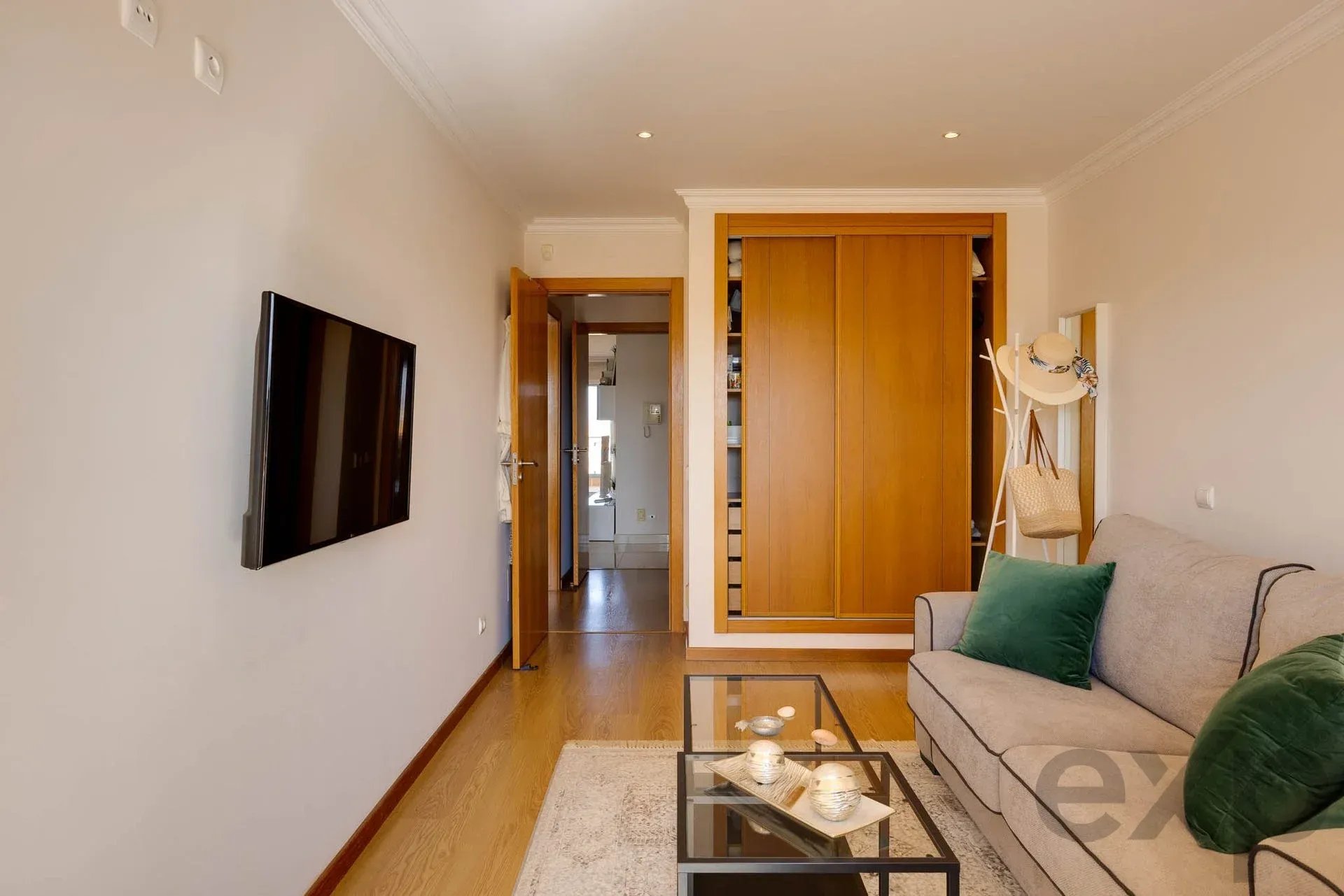 2-Bed with Private Rooftop & Indoor Pool, Lagos