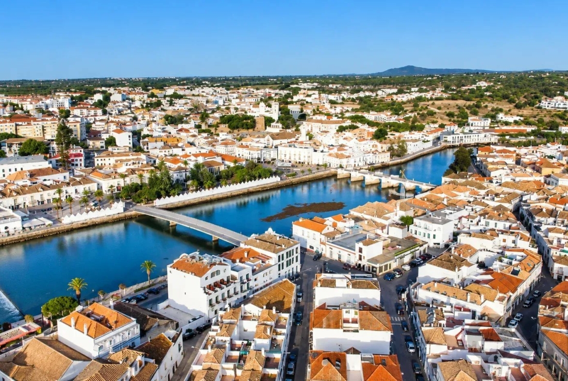 T2 renovated with suite and air conditioning in the center of Tavira, photo 16