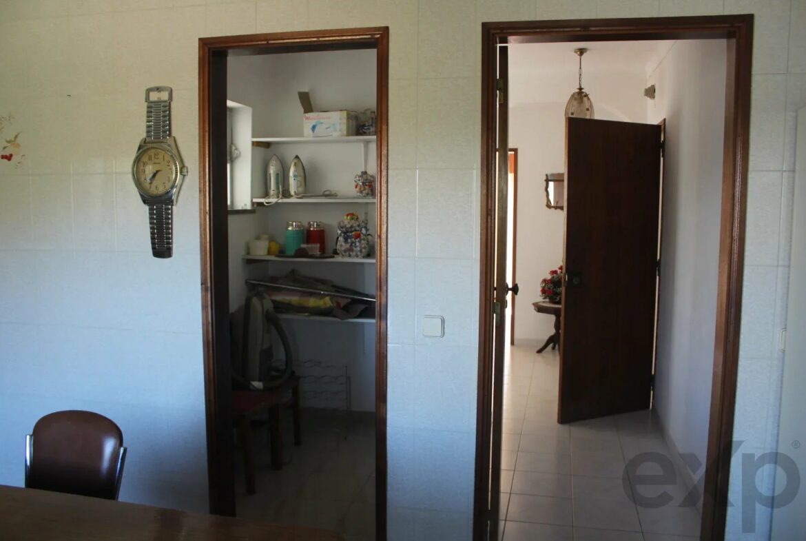 Two-Family House in Ferragudo - Charm, Space and Potential, photo 49