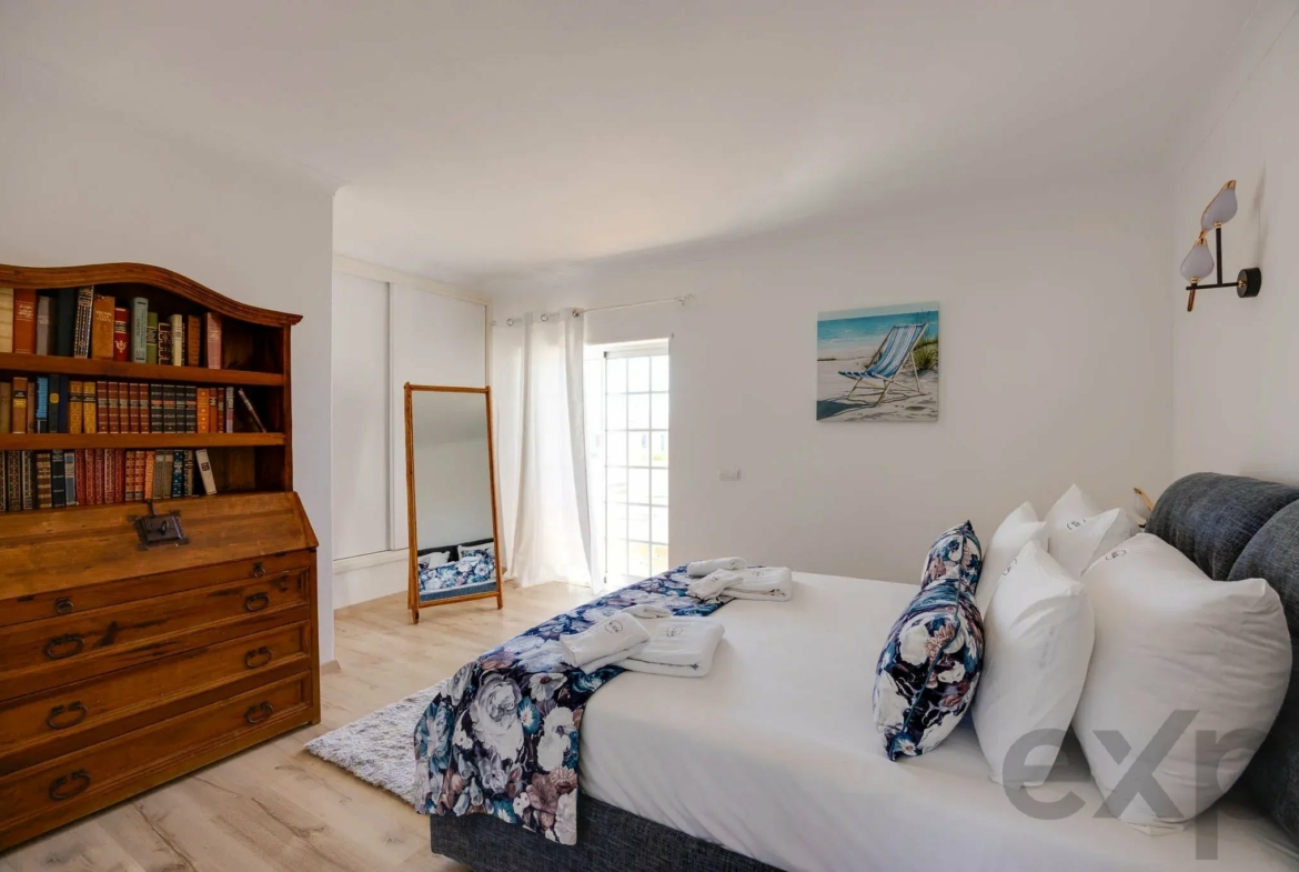 Refurbished T4 Villa, Pool and Guest Flat, Lagos, photo 15
