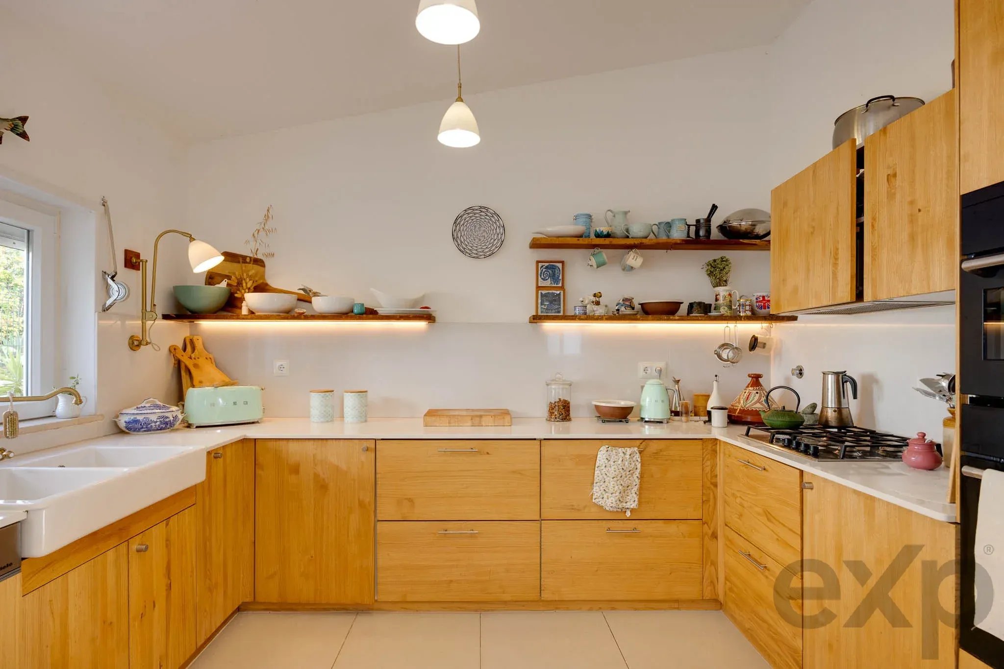 Single-Storey 3 Bed Villa, Pool and Sea-View Roof, Luz