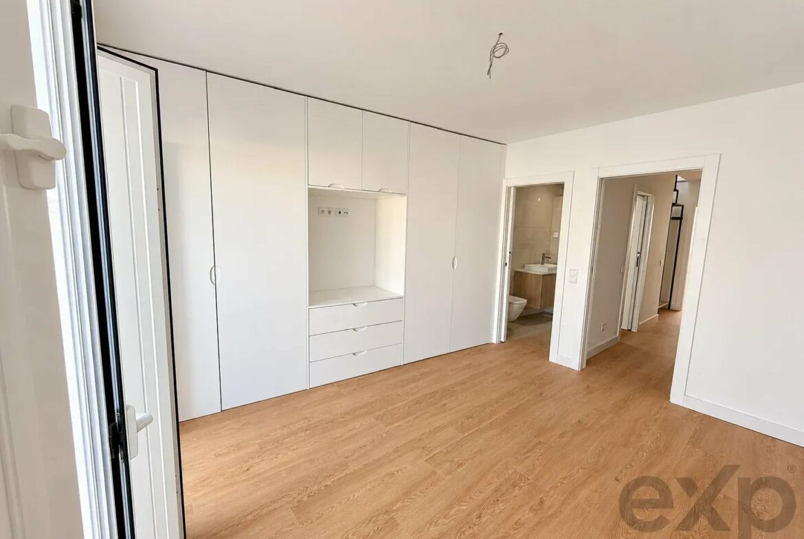Maison jumelée T4 neuve au cœur du centre-ville d’Olhão, photo 4