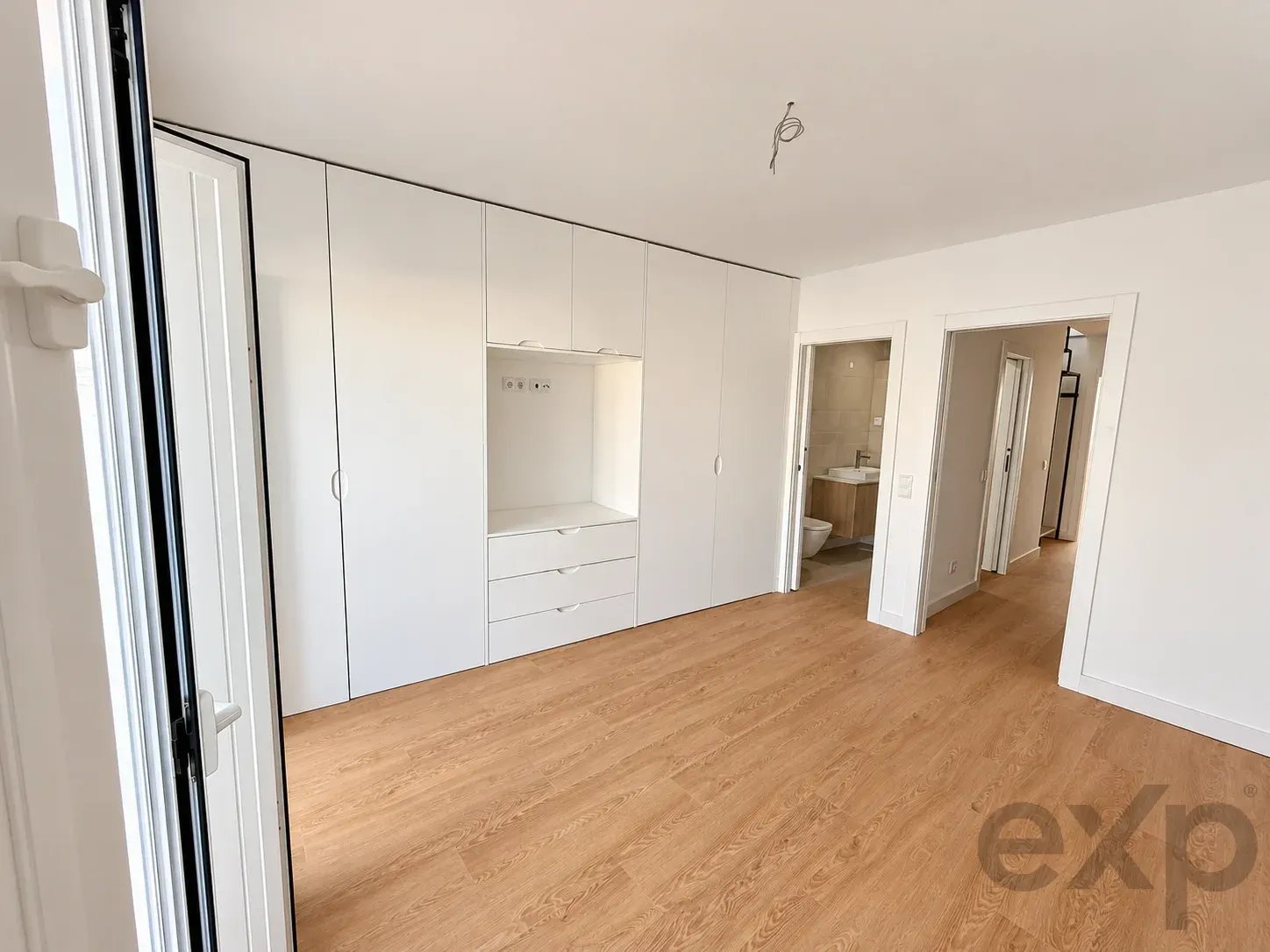 Maison jumelée T4 neuve au cœur du centre-ville d’Olhão