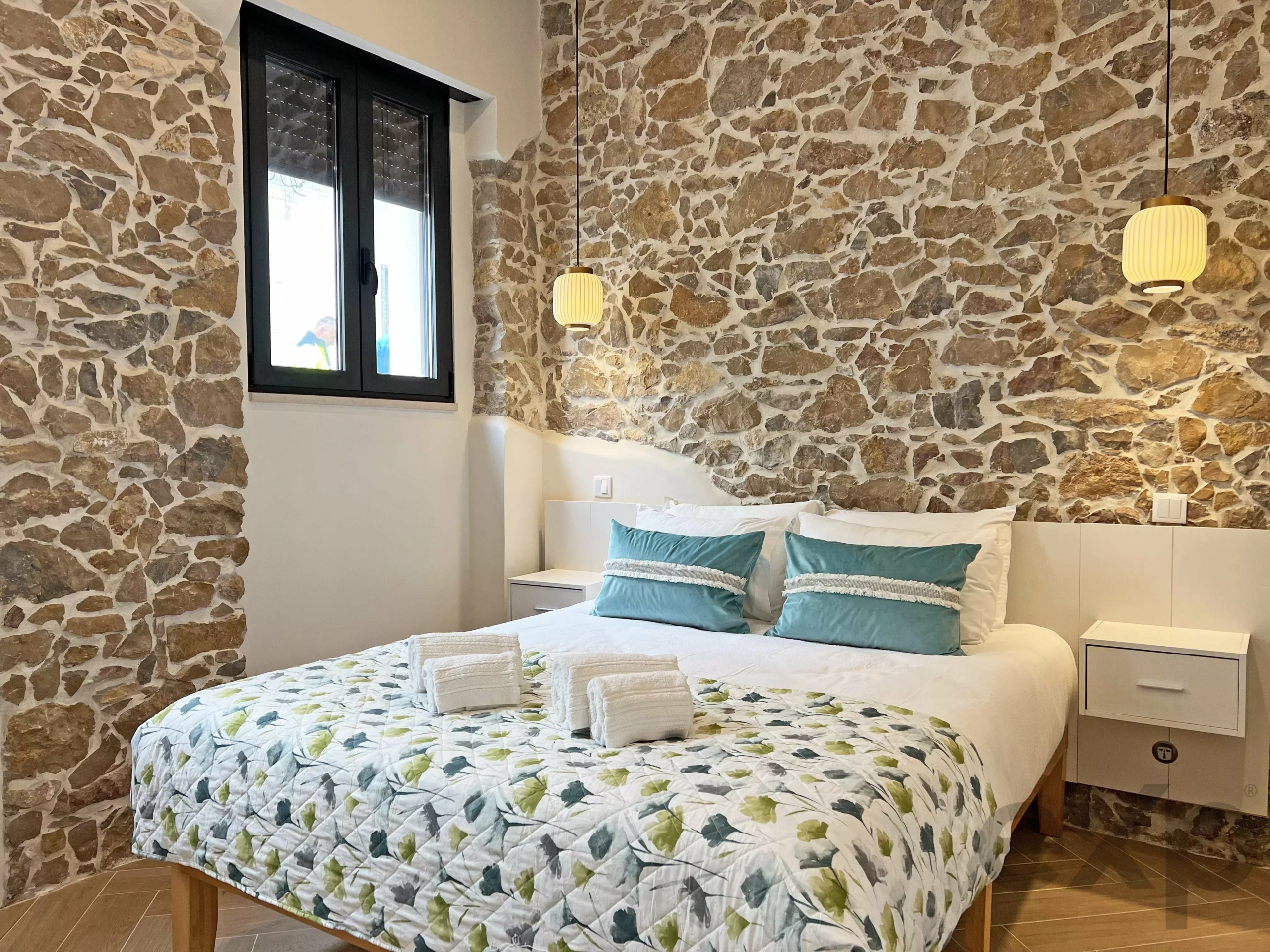 Investment Opportunity: Property with an Annual Income of €22,000 in Fuseta
