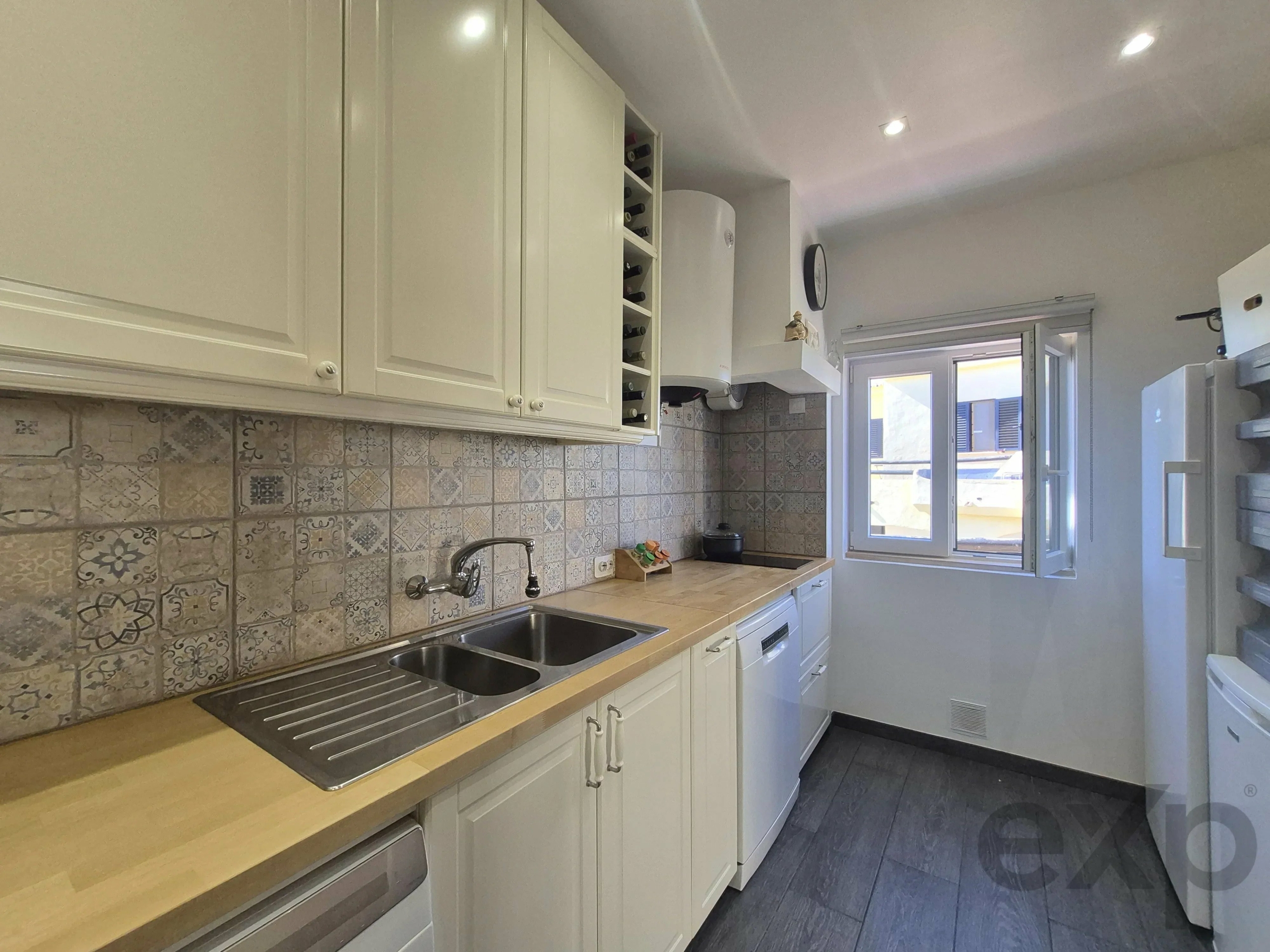 Fully renovated and furnished one-bedroom apartment in Alvor
