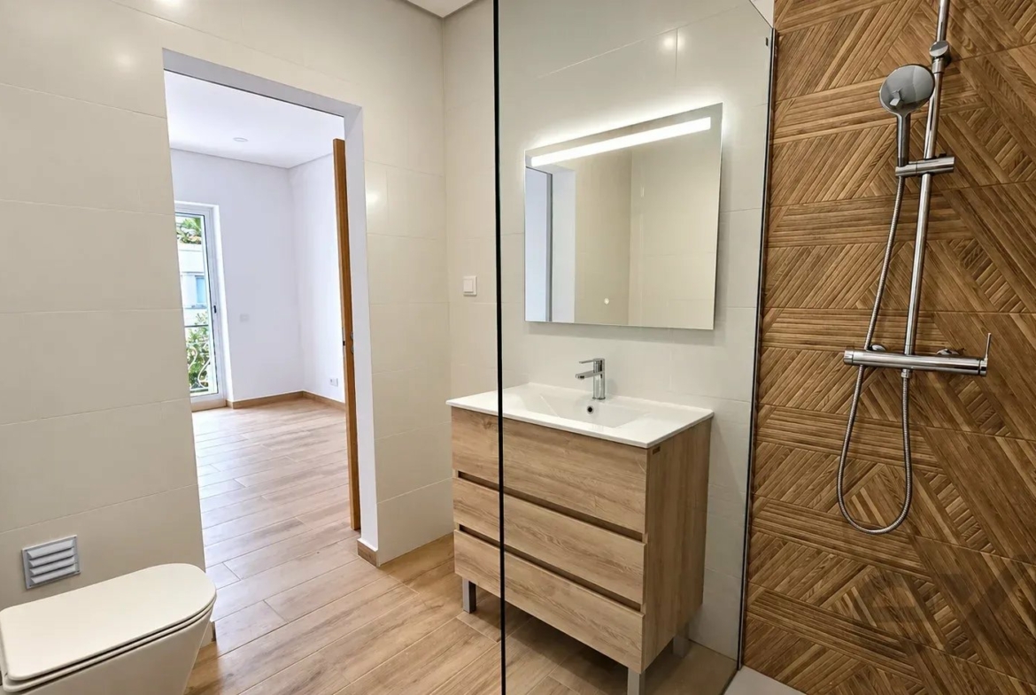 T2 renovated with suite and air conditioning in the center of Tavira, photo 11