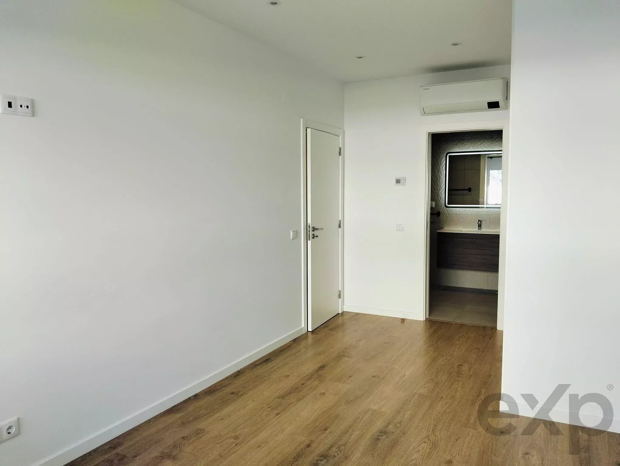 Semi-New 2-Bedroom Apartment in São Brás de Alportel - Faro - Algarve