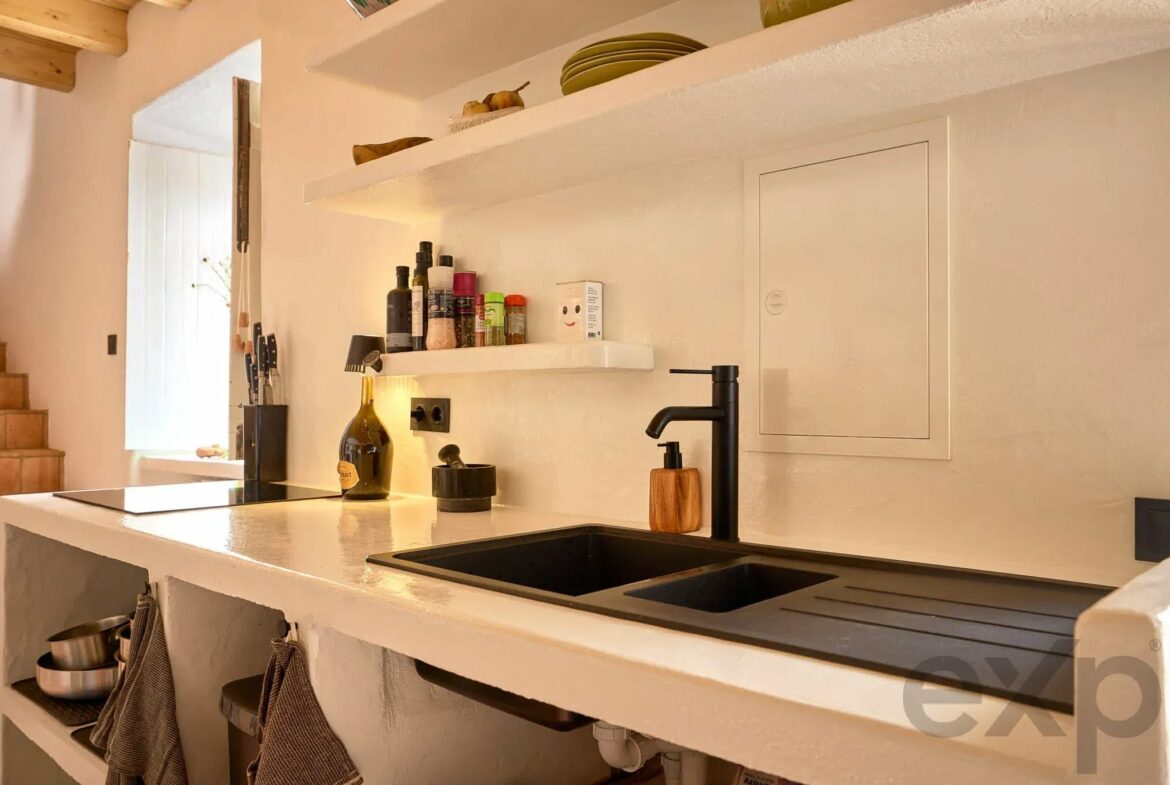Renovated Village Townhouse with Rooftop Plunge Pool and Studio, near Silves, photo 9