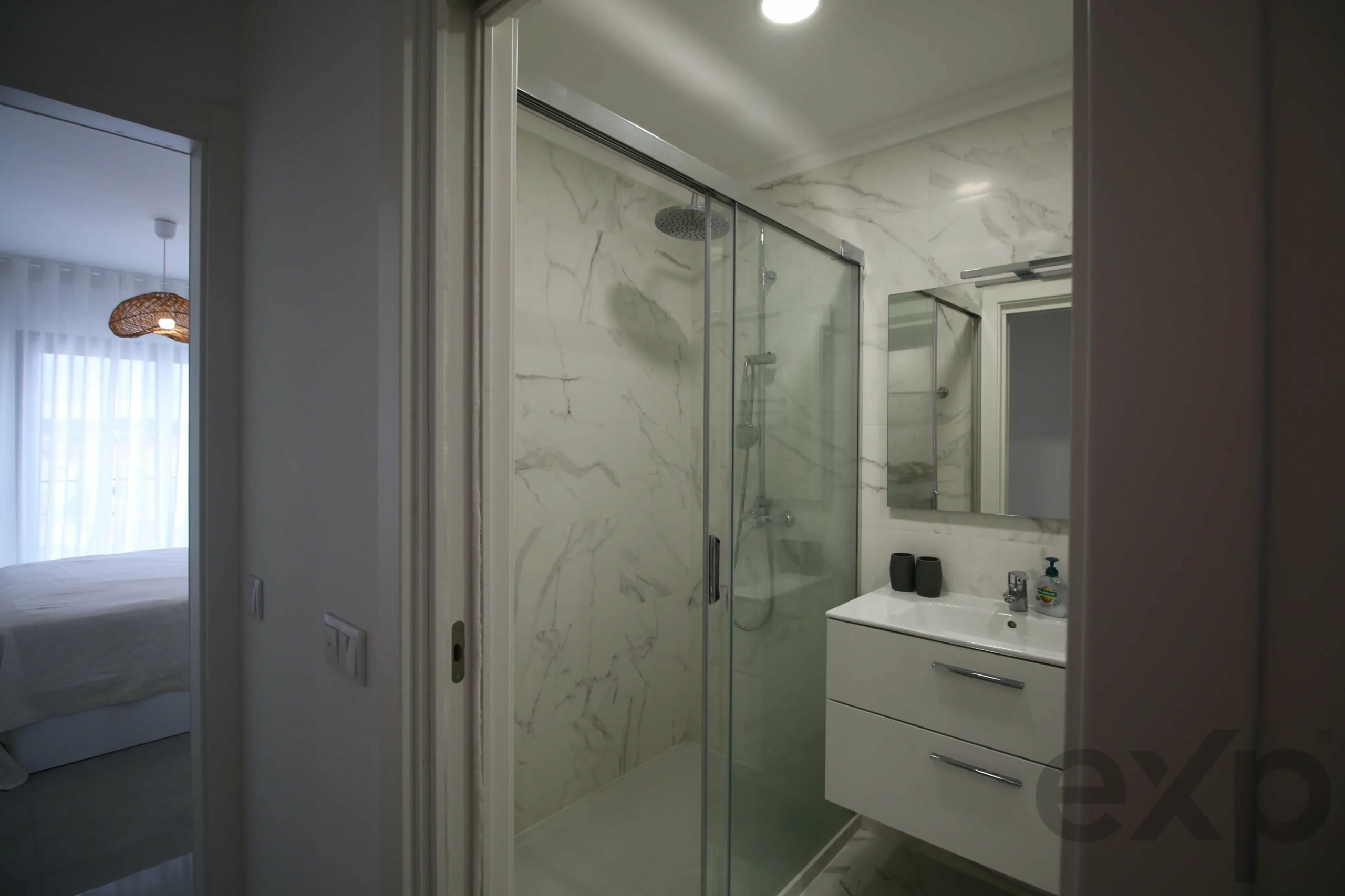 Apartamento de dois quartos para arrendar