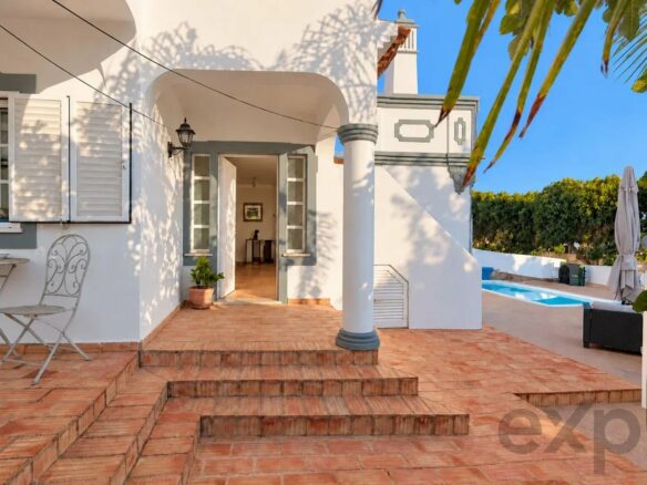 Single-story Housing in Monte São Miguel, Moncarapacho - Total Privacy and Panoramic Views