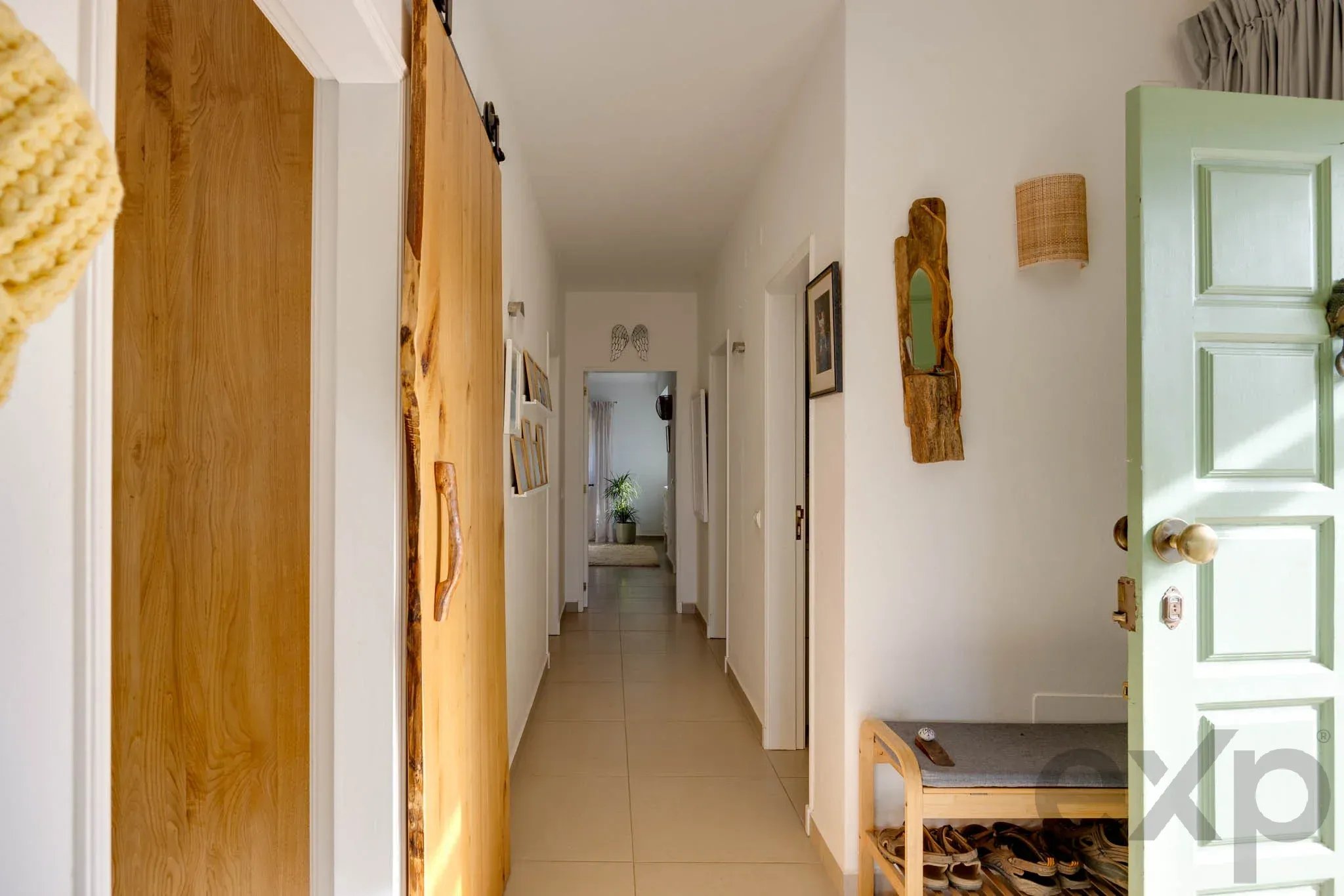 Single-Storey 3 Bed Villa, Pool and Sea-View Roof, Luz