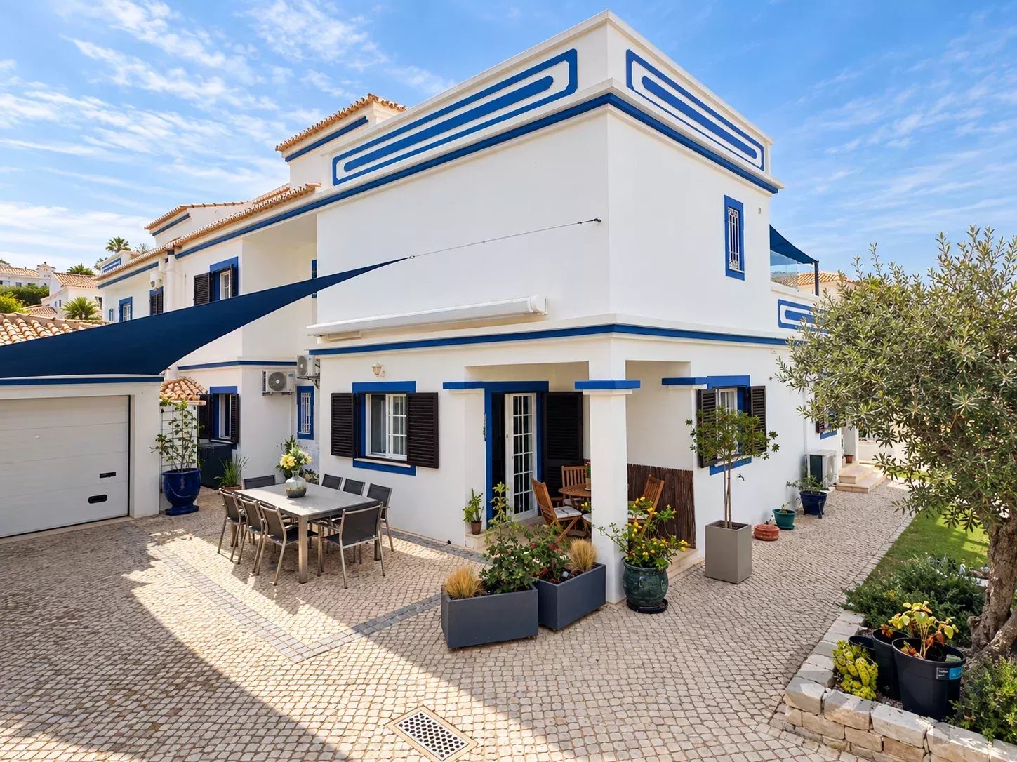 4-Bedroom Villa - Charm and Terraces with Views over the Ria Formosa
