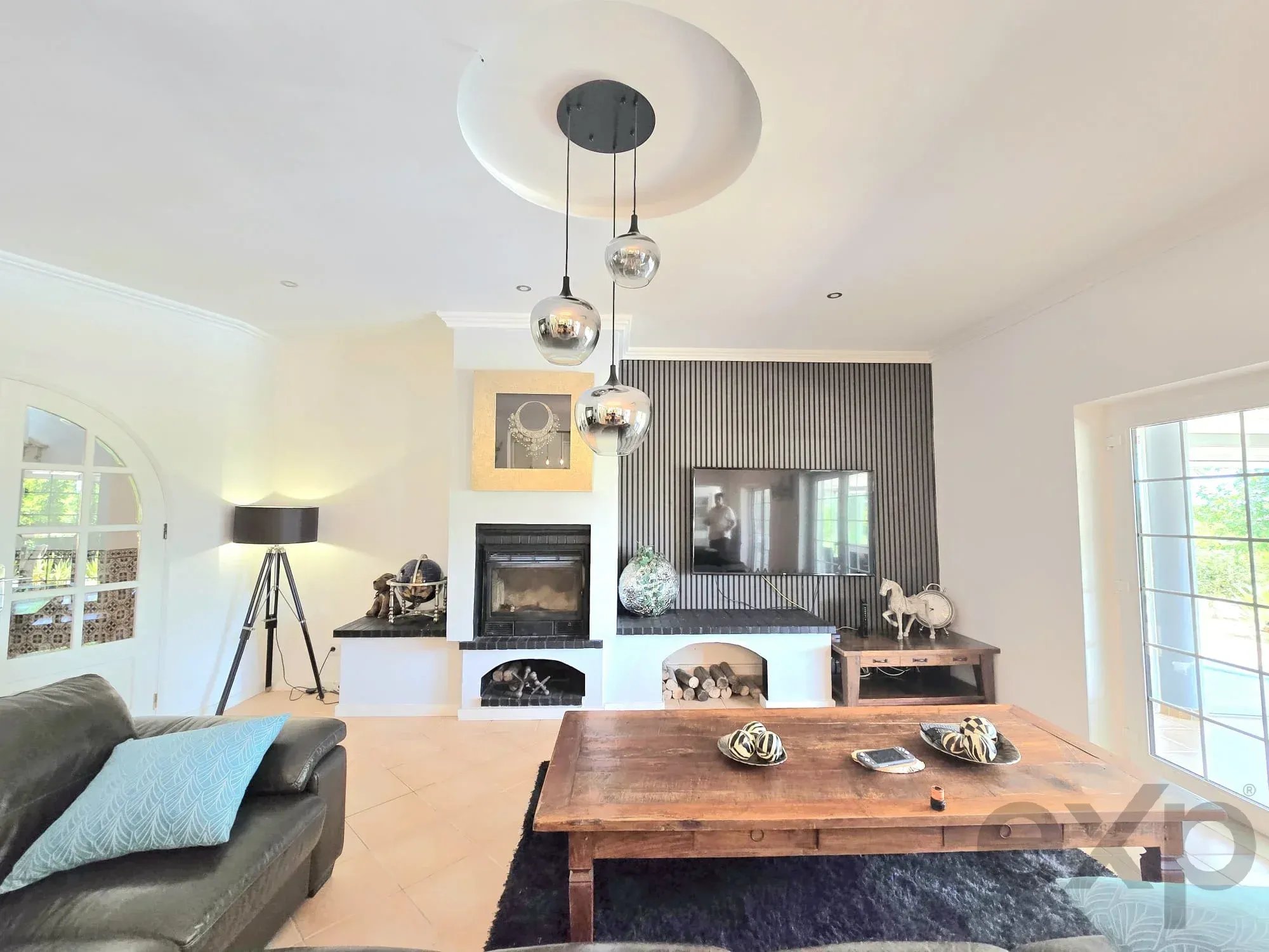 Three-bedroom villa with two-bedroom annexe, pool and countryside views in Carvoeiro